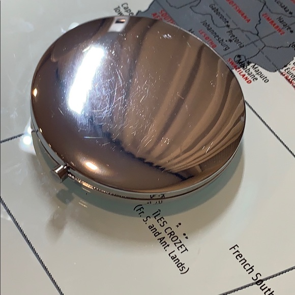 ComPacted Mirror - Picture 3 of 3